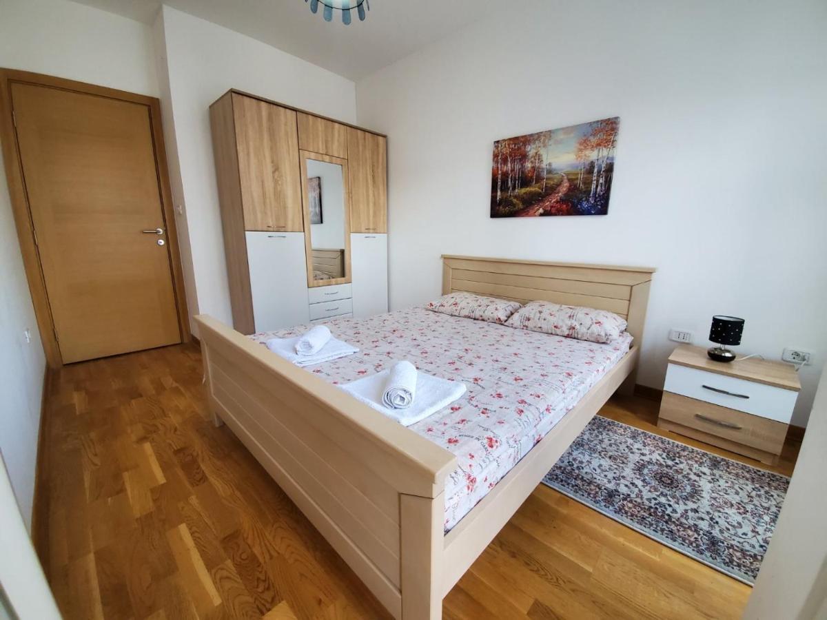 Gran Premium Apartment Podgoriţa Exterior foto