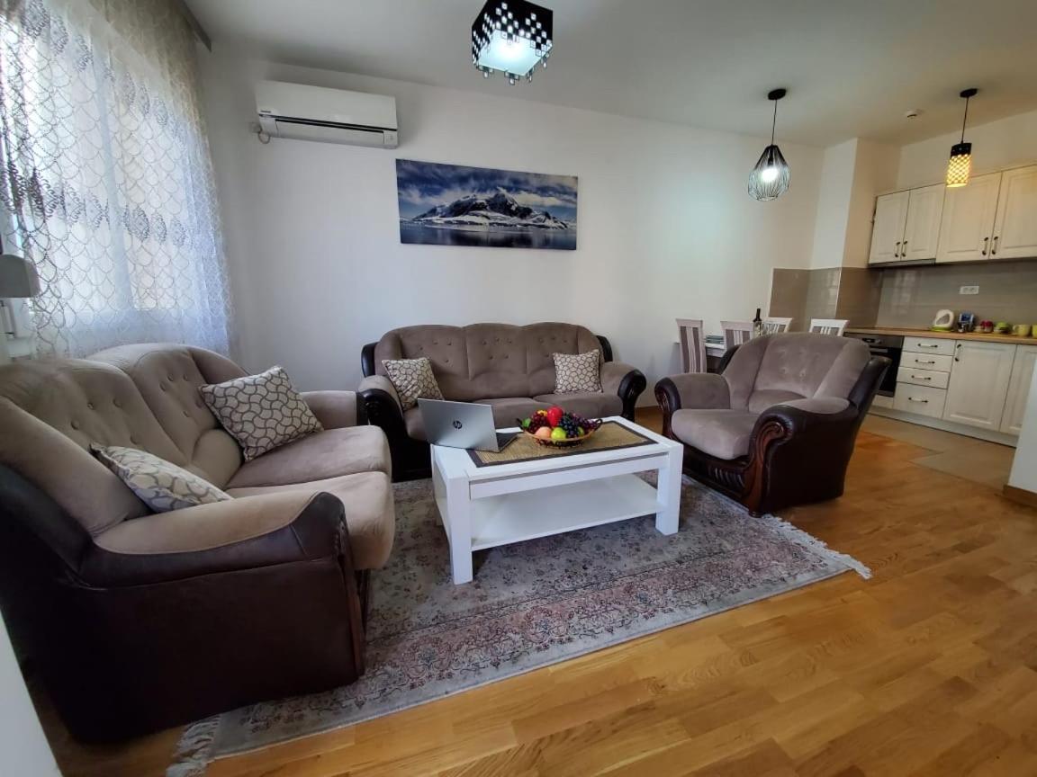 Gran Premium Apartment Podgoriţa Exterior foto